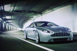 am vantage tunnel_zom-b.jpg