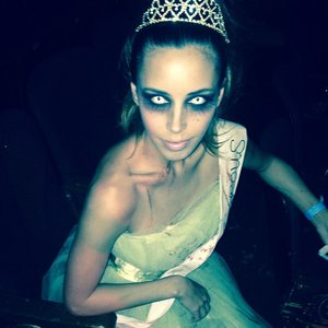 Arizona-Comic-Con-Zombie-Queen.jpg